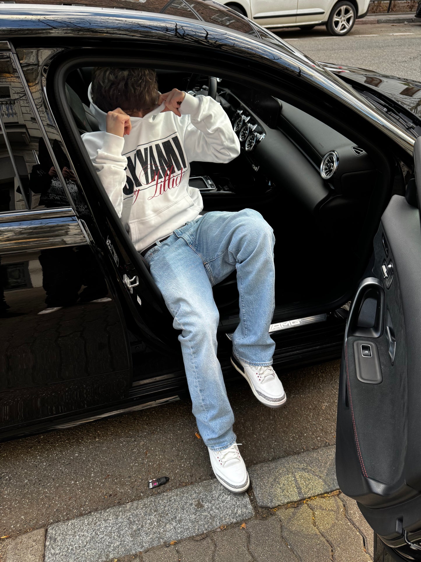 SKYAMI by TILLIDIE White Hoodie